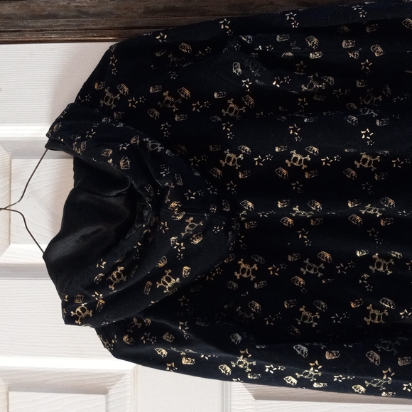 Black and gold skull zipup hoodie - Picture 3 of 3